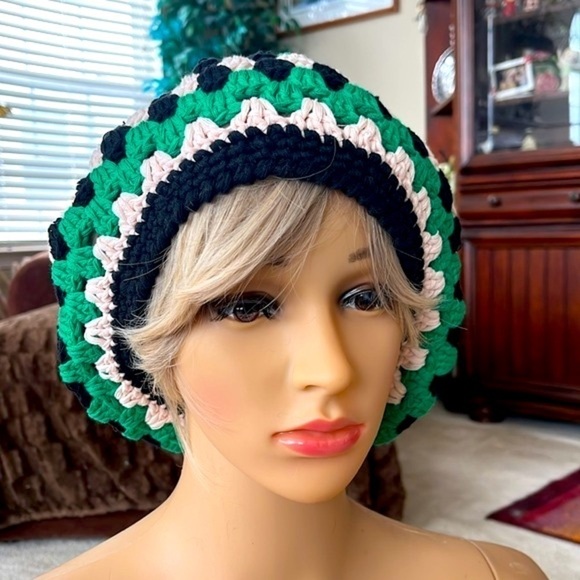 NWOT Free People Lolita Crochet Knit Beret Slouchy Boho Green Black Off-White - Picture 5 of 14
